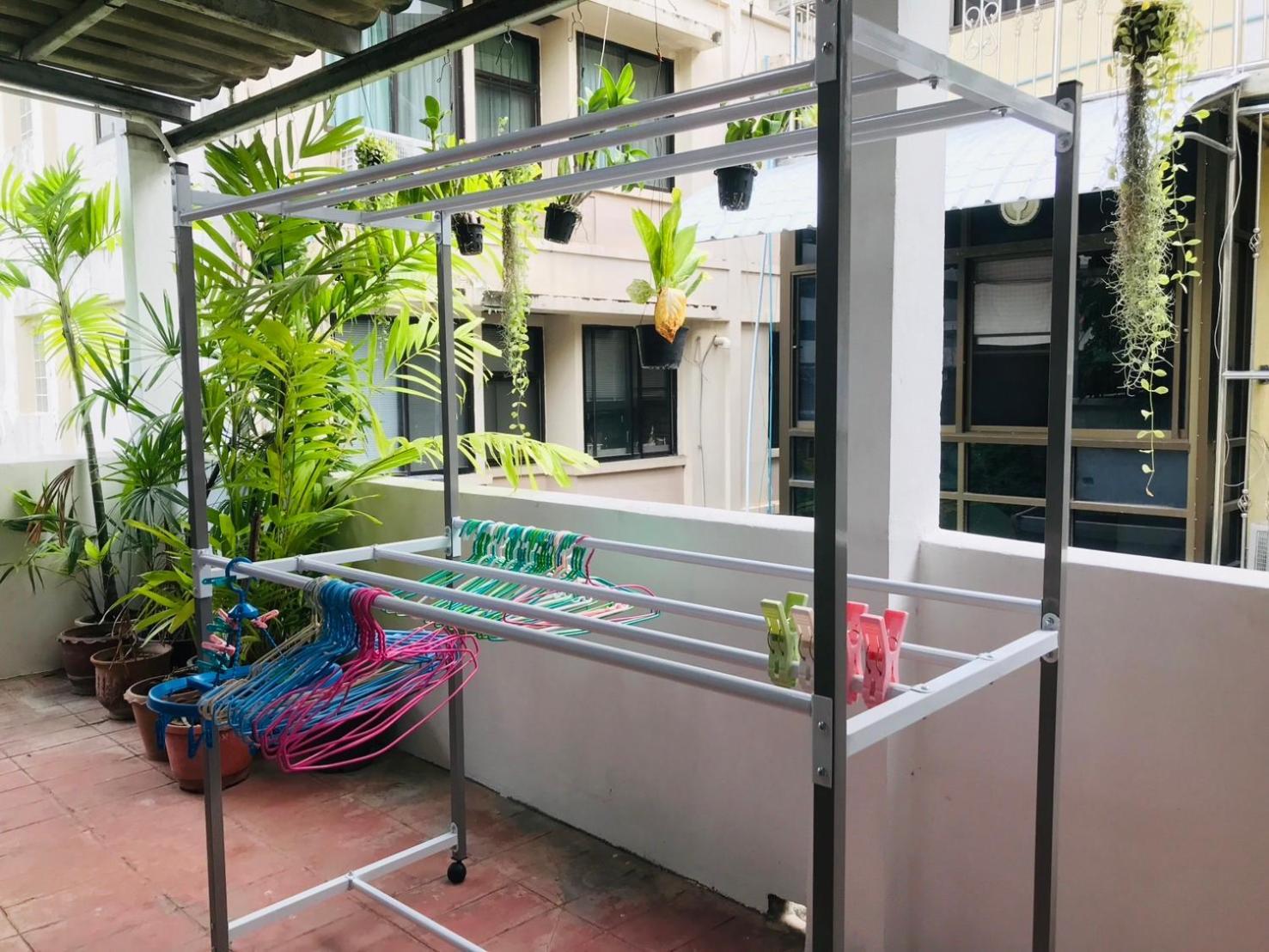 Silom Guesthouse Bangkok Exterior photo